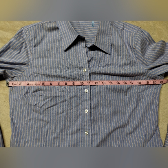 IZOD button up collared dress shirt size large - Picture 5 of 10